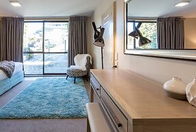 Private & Charming Panorama Retreat