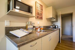 Private & Charming Panorama Retreat