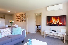 Private & Charming Panorama Retreat