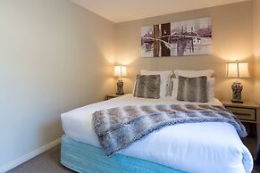 Private & Charming Panorama Retreat