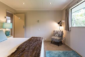 Distinctive Mountain View Spacious Home