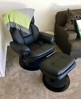 52b Preston Heights Apartment