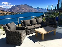 52b Preston Heights Apartment