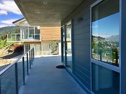 52b Preston Heights Apartment