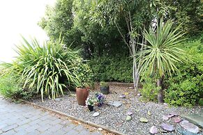 Spacious Alpine Lake View Townhouse Walk TO Town