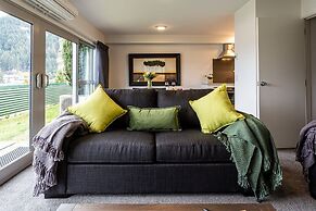 Central City Apartment with Parking & Great Views