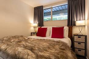 Central City Apartment with Parking & Great Views