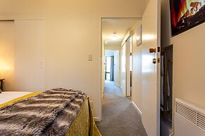 Alpine Gold With Incredible Lake Views SPA