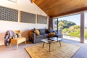 Alpine Gold With Incredible Lake Views SPA