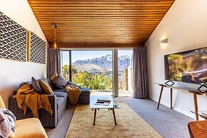 Alpine Gold With Incredible Lake Views SPA