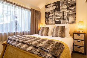 Alpine Gold With Incredible Lake Views SPA