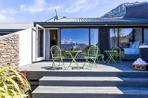 Alpine Gold With Incredible Lake Views SPA