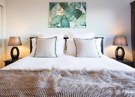 Distinctive Adjacent Two Lake View Townhouses