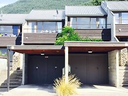 Distinctive Adjacent Two Lake View Townhouses