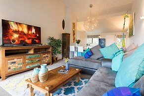 Distinctive Adjacent Two Lake View Townhouses