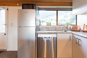 Distinctive Adjacent Two Lake View Townhouses