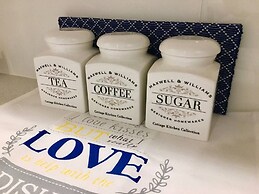 52: Stunning Views Family House, Queentown Hill