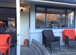 Lake Edge Family Cottage Panoramic View