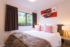 Spacious Lake View Townhouse Unbelievable SPA