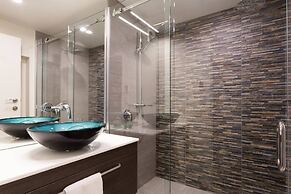 Spacious Lake View Townhouse Unbelievable SPA