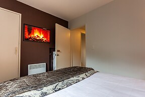 Spacious Lake View Townhouse Alpine Walk TO Town