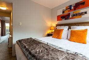 Spacious Lake View Townhouse Alpine Walk TO Town