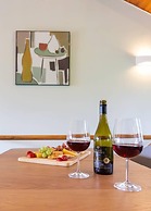 Spacious Lake View Alpine Townhouse Walk TO Town