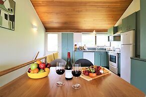 Spacious Lake View Alpine Townhouse Walk TO Town