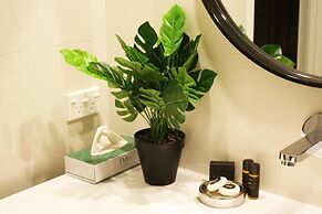 Remarkable Lake View Townhouse Queenstown Hill