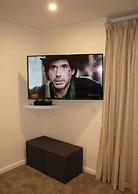 Remarkable Lake View Townhouse Queenstown Hill