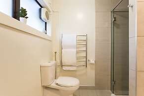 Large Distinctive AND Spacious Family Home