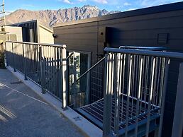 Lake View Apartment Queenstown Hill