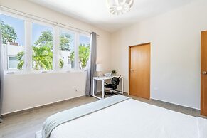 La Mona Loiza Apartments Complex