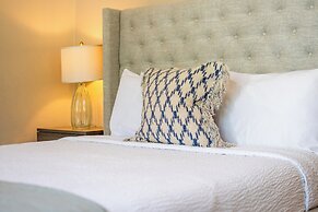 La Mona Loiza Apartments Complex