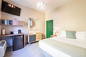 La Mona Loiza Apartments Complex