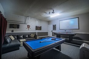 Enchanted Emerald Oasis by VillaDirect