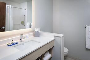 Holiday Inn Express & Suites Bend South by IHG