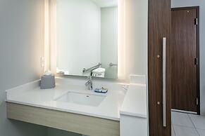 Holiday Inn Express & Suites Bend South by IHG