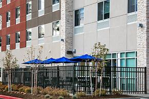 Holiday Inn Express & Suites Bend South by IHG