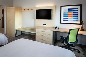 Holiday Inn Express & Suites Bend South by IHG