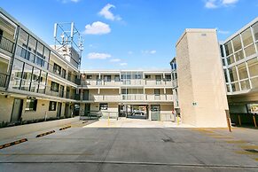 Quality Inn Sunshine Haberfield