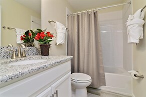 Sunset Getaway by VillaDirect