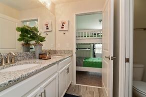 Sunset Getaway by VillaDirect