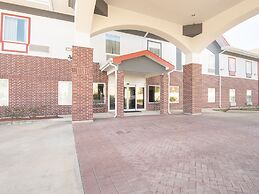 OYO Townhouse Clute Lake Jackson