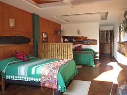 Madre Tierra Hotel & Coworking & Hostal