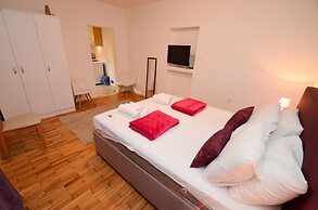 Apartments Tea Kotor