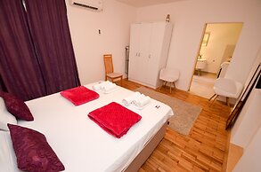 Apartments Tea Kotor