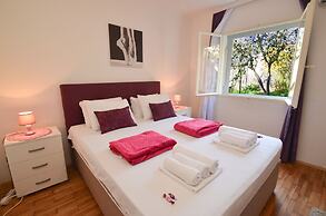 Apartments Tea Kotor