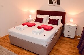 Apartments Tea Kotor