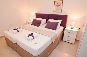 Apartments Tea Kotor